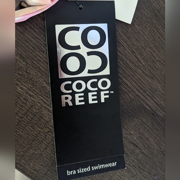 NWT Coco Reef Underwire Halter Multicolored Swim Top with White Stones 32/34C‎ - Picture 9 of 9